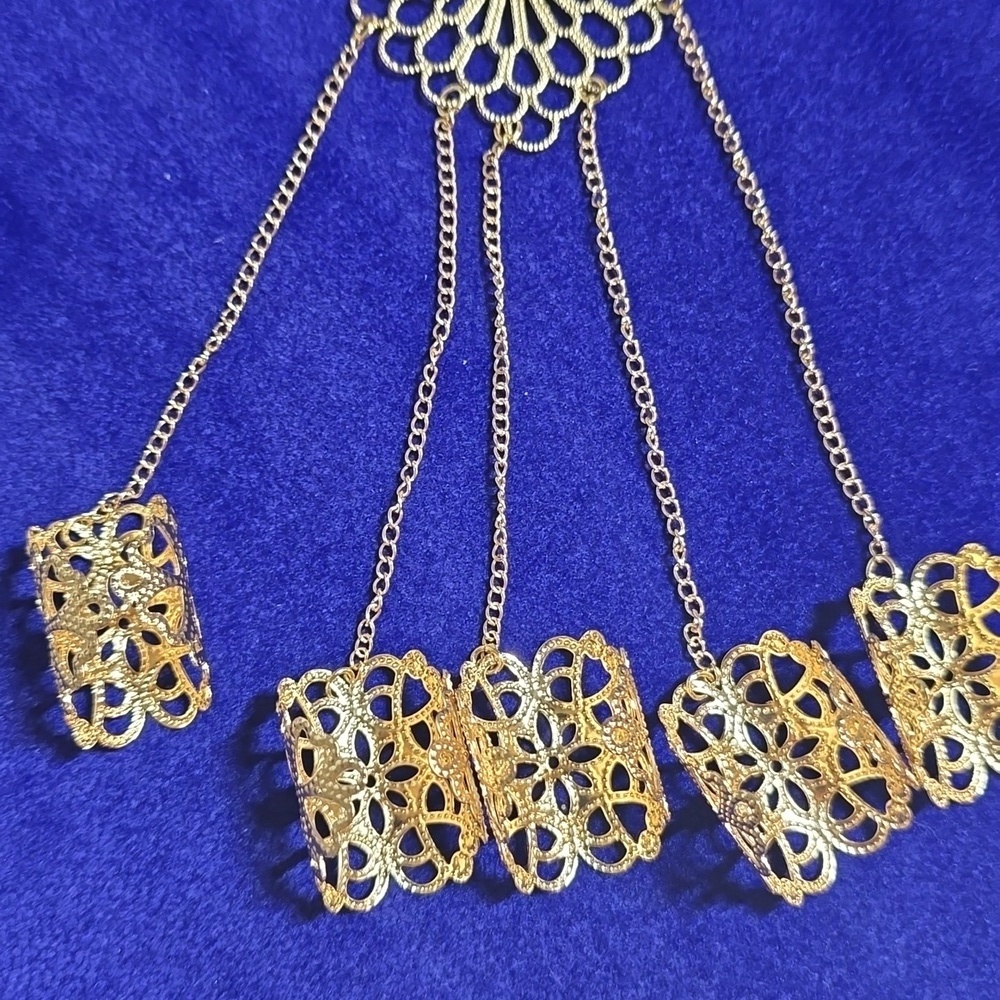 Gold Hollow Floral Finger Ring Mitten Bracelet - Picture 5 of 13